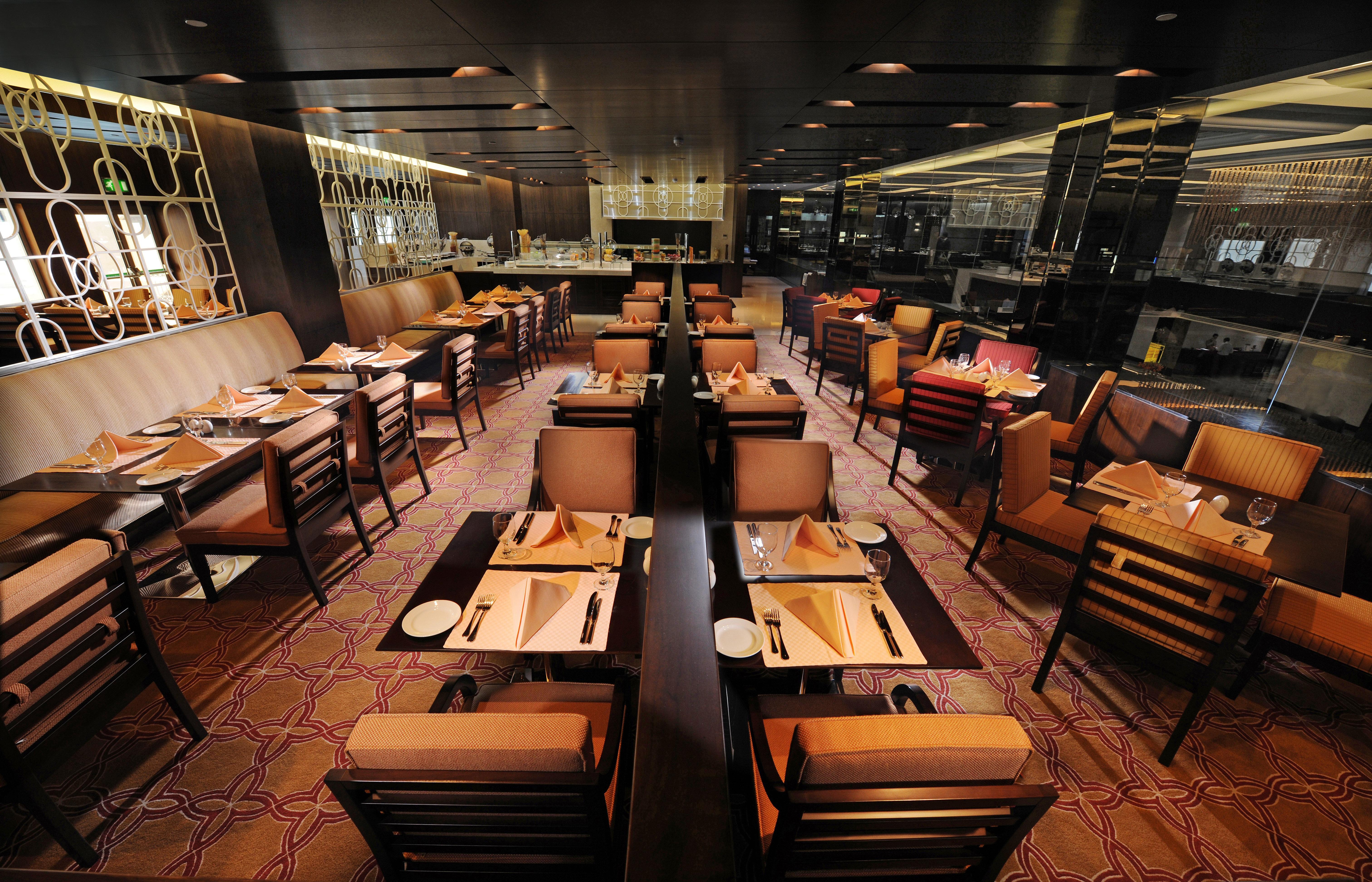 インターコンチネンタル リージェンシー バーレーン マナーマ エクステリア 写真 The interior of the restaurant