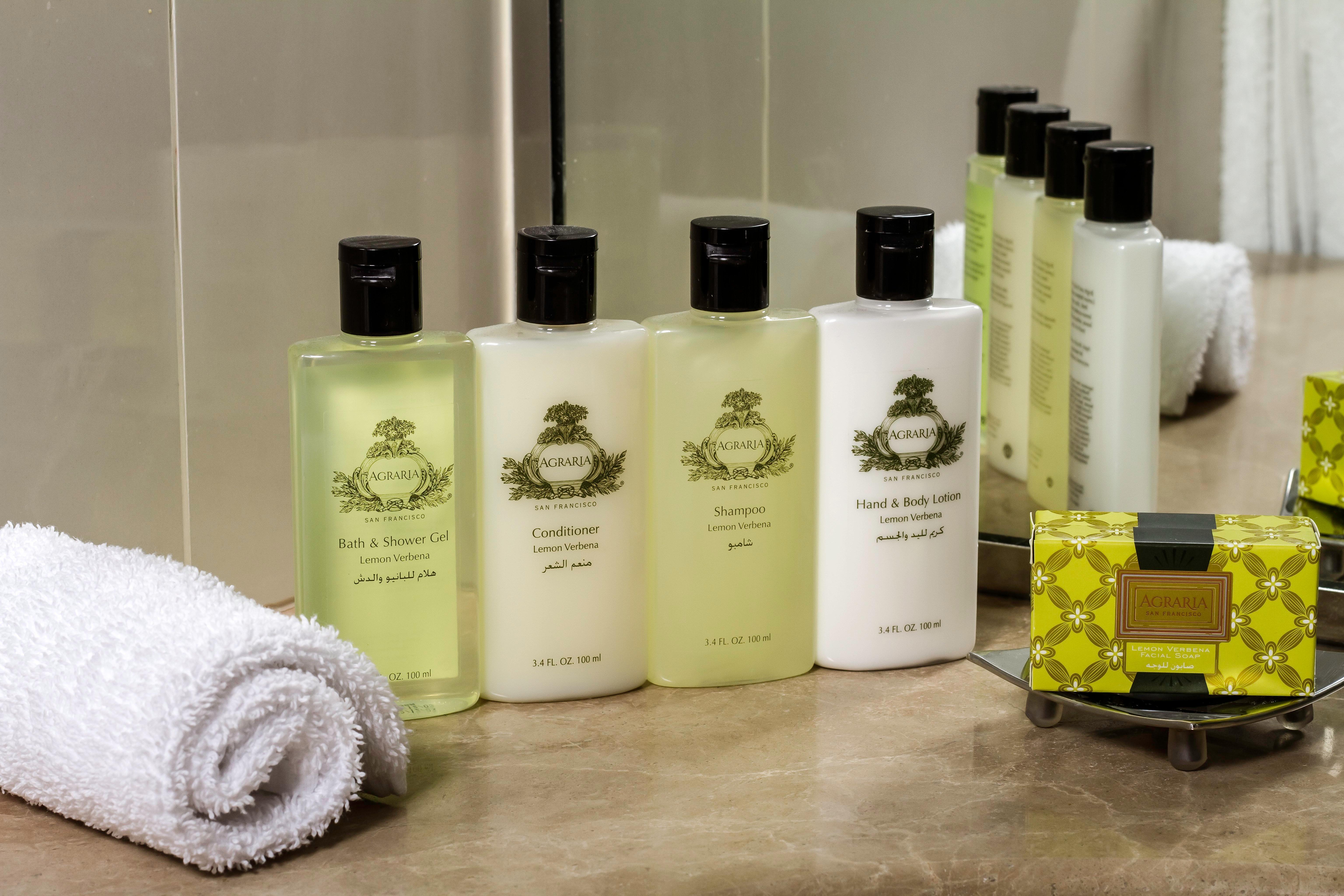 インターコンチネンタル リージェンシー バーレーン マナーマ エクステリア 写真 The White Company toiletries