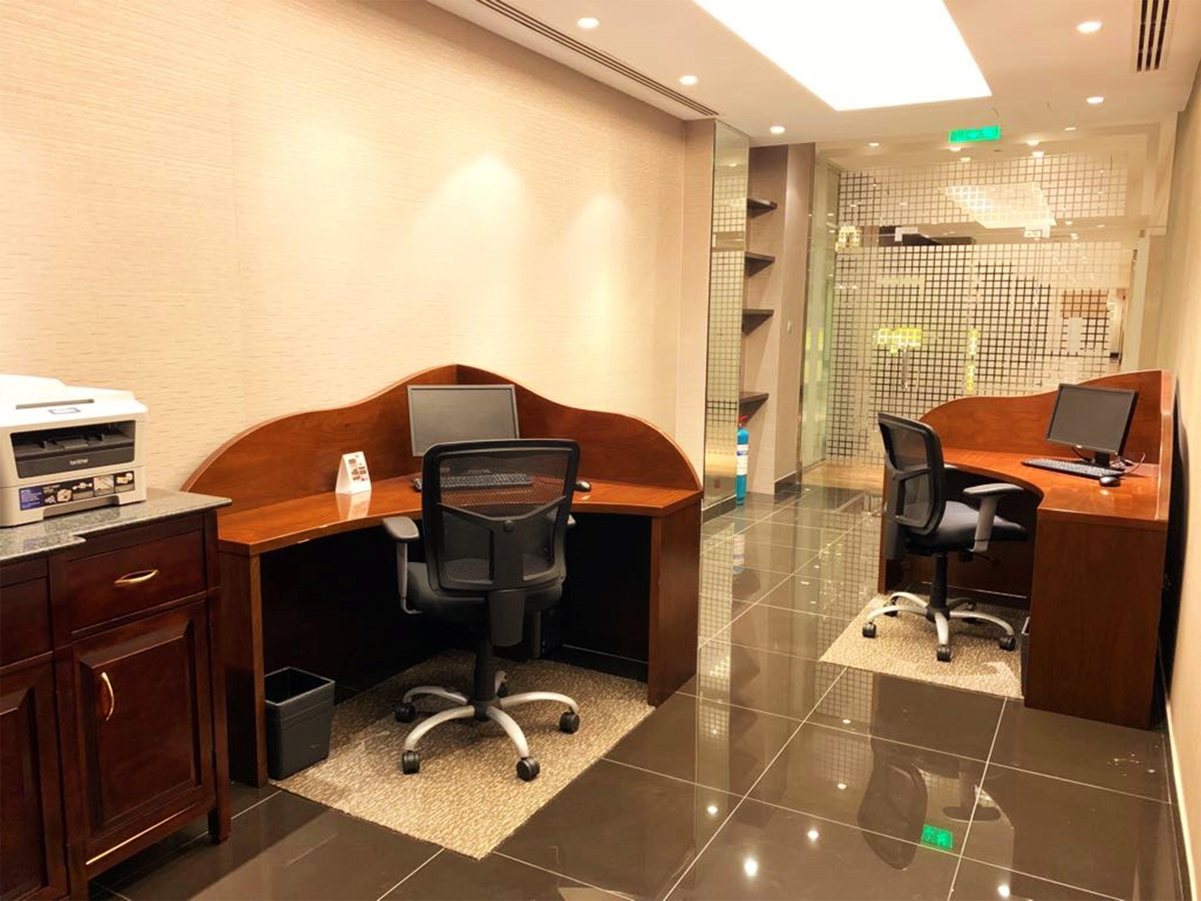 インターコンチネンタル リージェンシー バーレーン マナーマ エクステリア 写真 The Business Center at the hotel