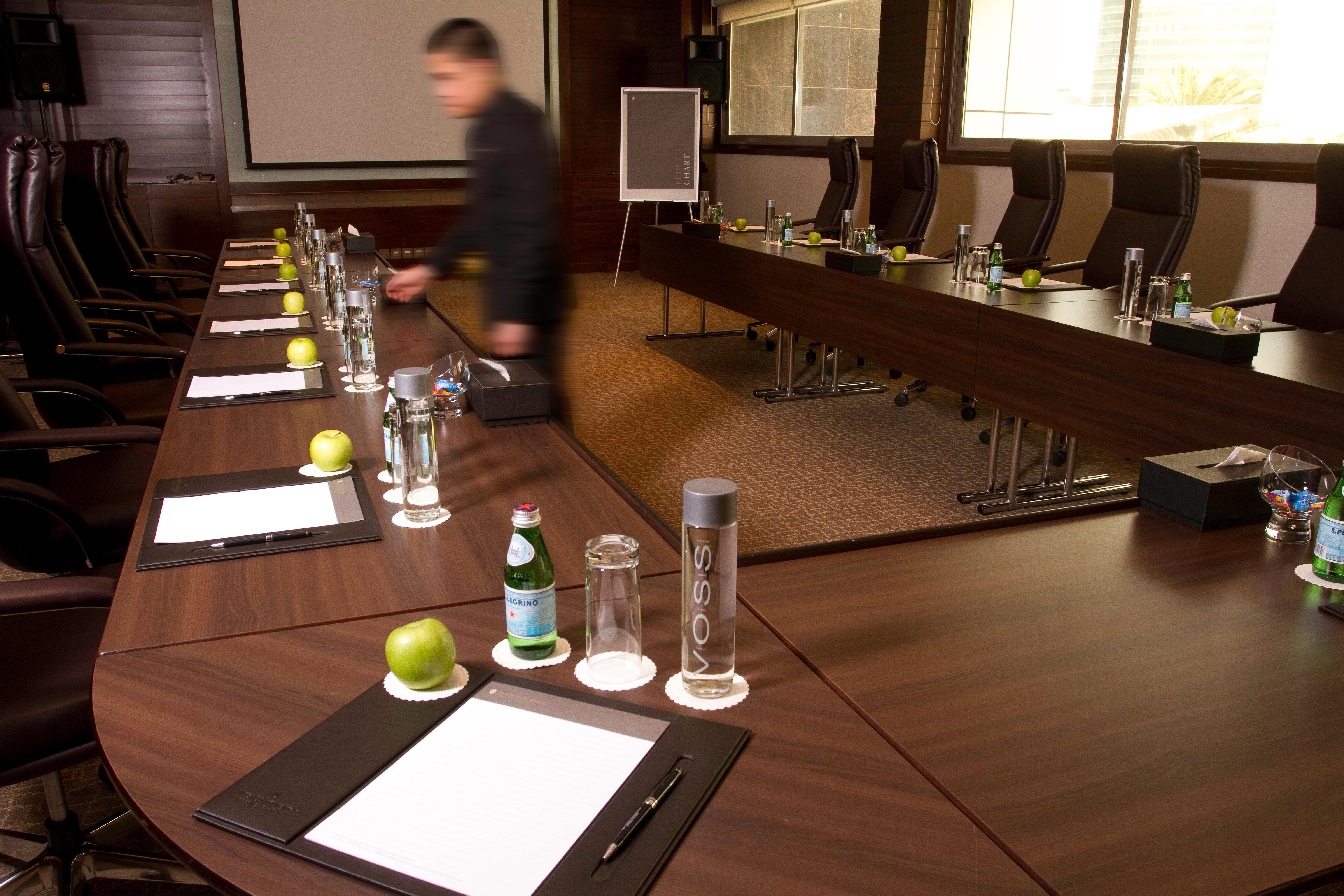 インターコンチネンタル リージェンシー バーレーン マナーマ エクステリア 写真 A meeting room